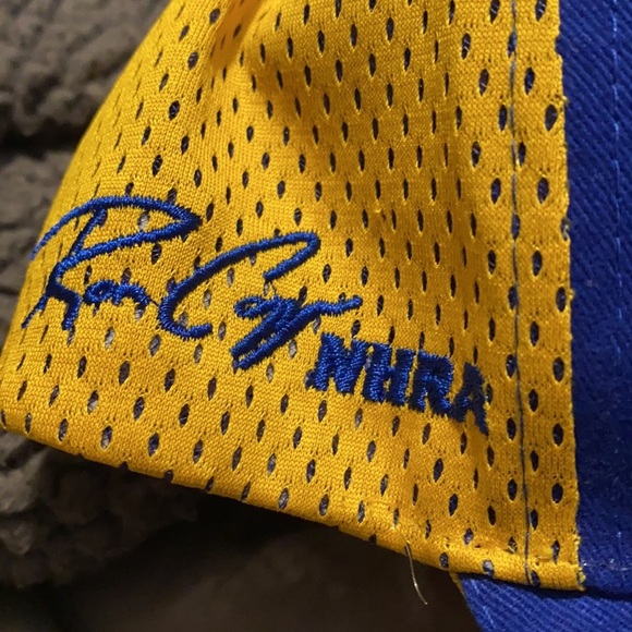 NASCAR Racing Hat Team NAPA Chase Elliott Team signatures - Picture 4 of 7